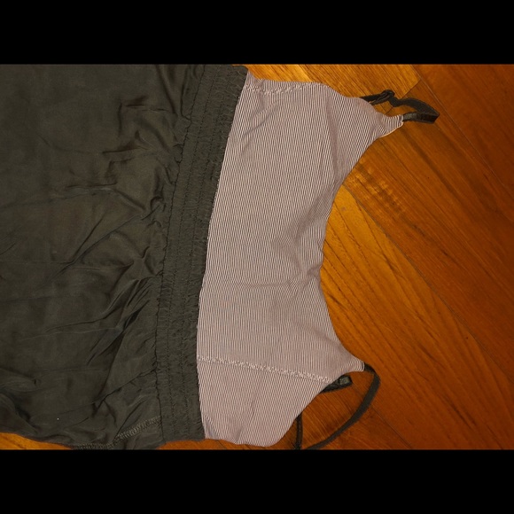 ⚡️3 for 20 ⚡️ LuLuLemon Athletics Bliss tanks - Picture 3 of 6